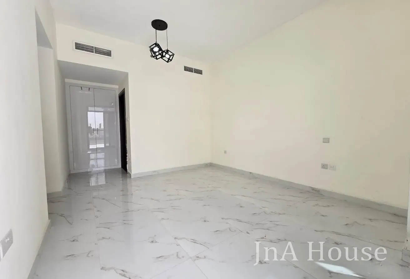 HUGE BALCONY I TOP FLOOR I  1BHK+STUDY