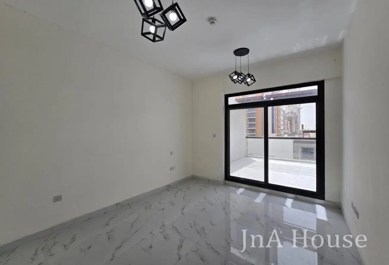 HUGE BALCONY I TOP FLOOR I  1BHK+STUDY
