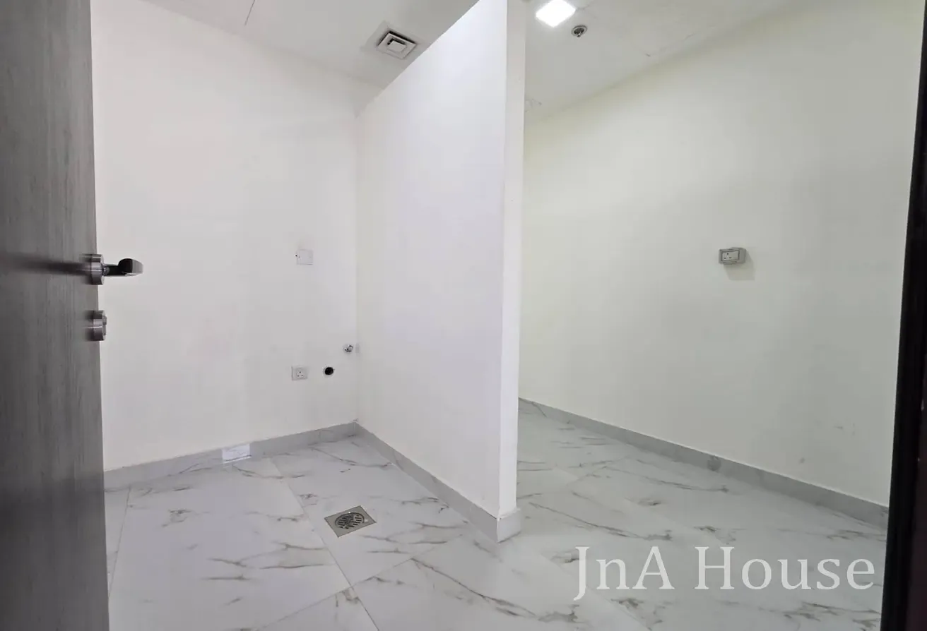 HUGE BALCONY I TOP FLOOR I  1BHK+STUDY