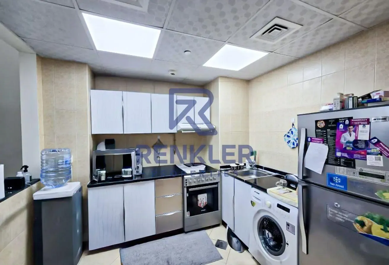 Ready To Move | Spacious Layout | High Floor
