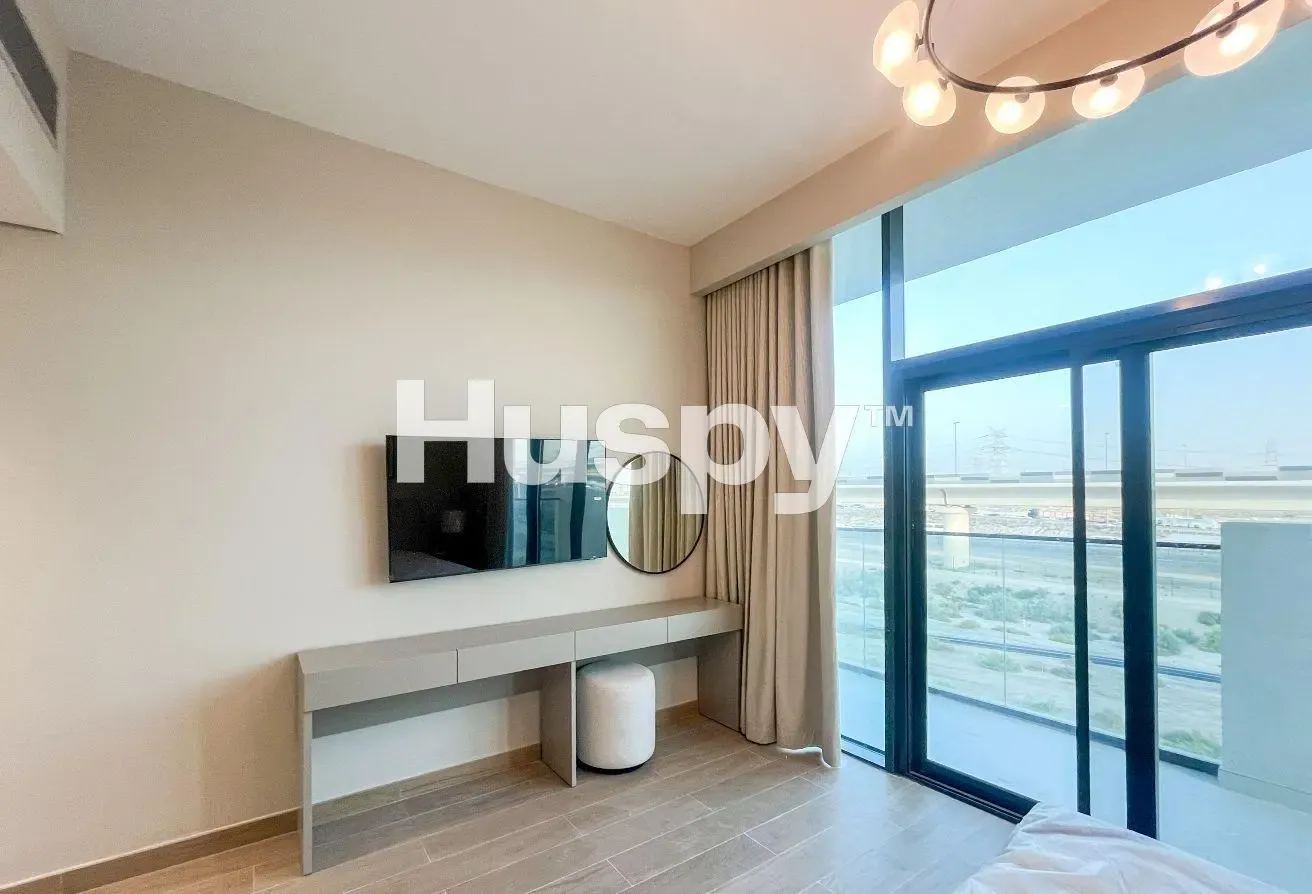 Fully Furnished | Corner Unit | One Month Free