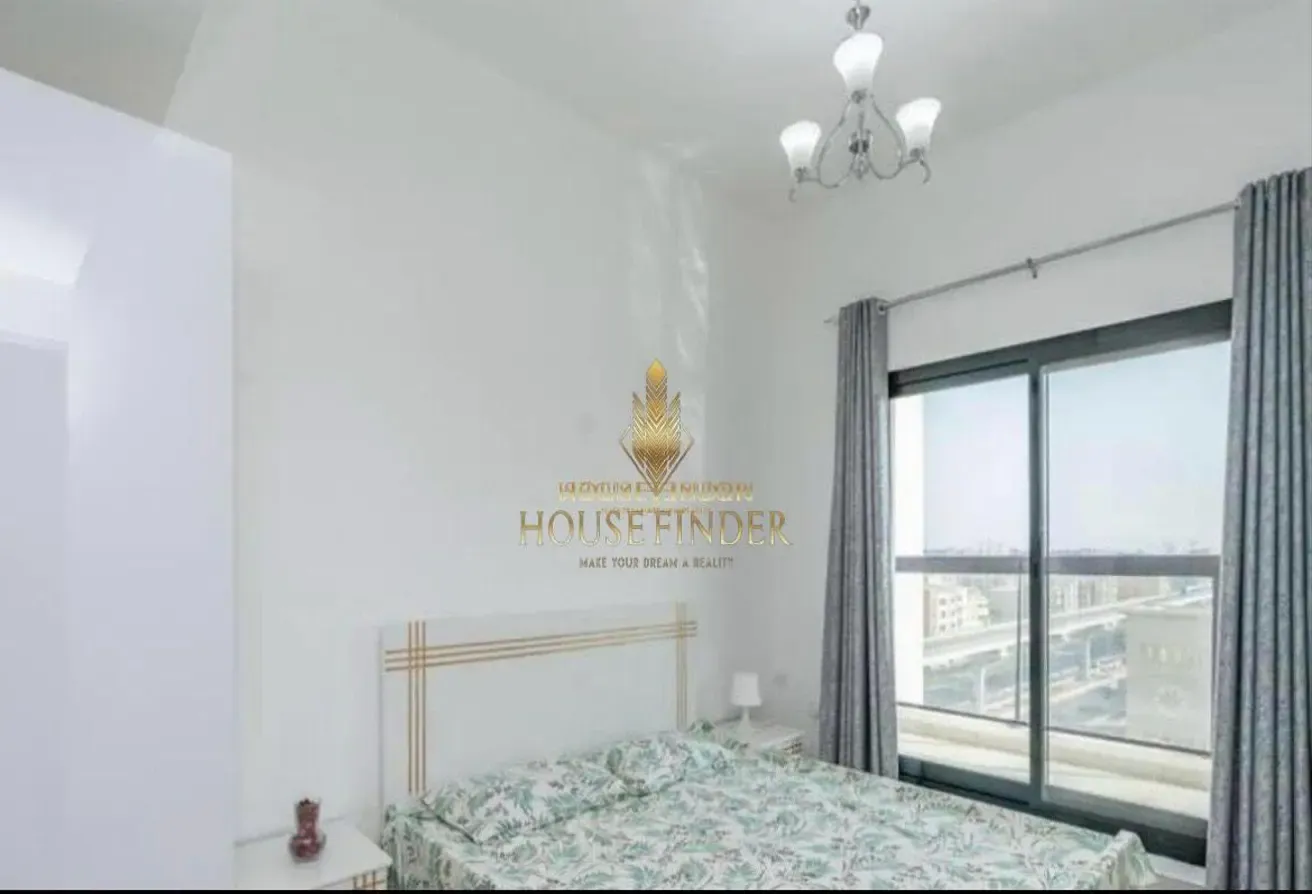 Vacant | Fully Furnished | Keys on Hand | Metro