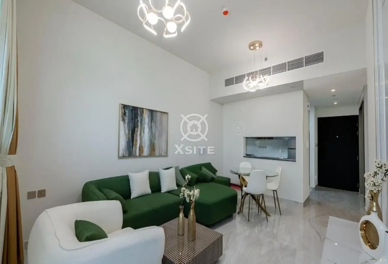 Fully Furnished | Luxury 2 BR | Community View