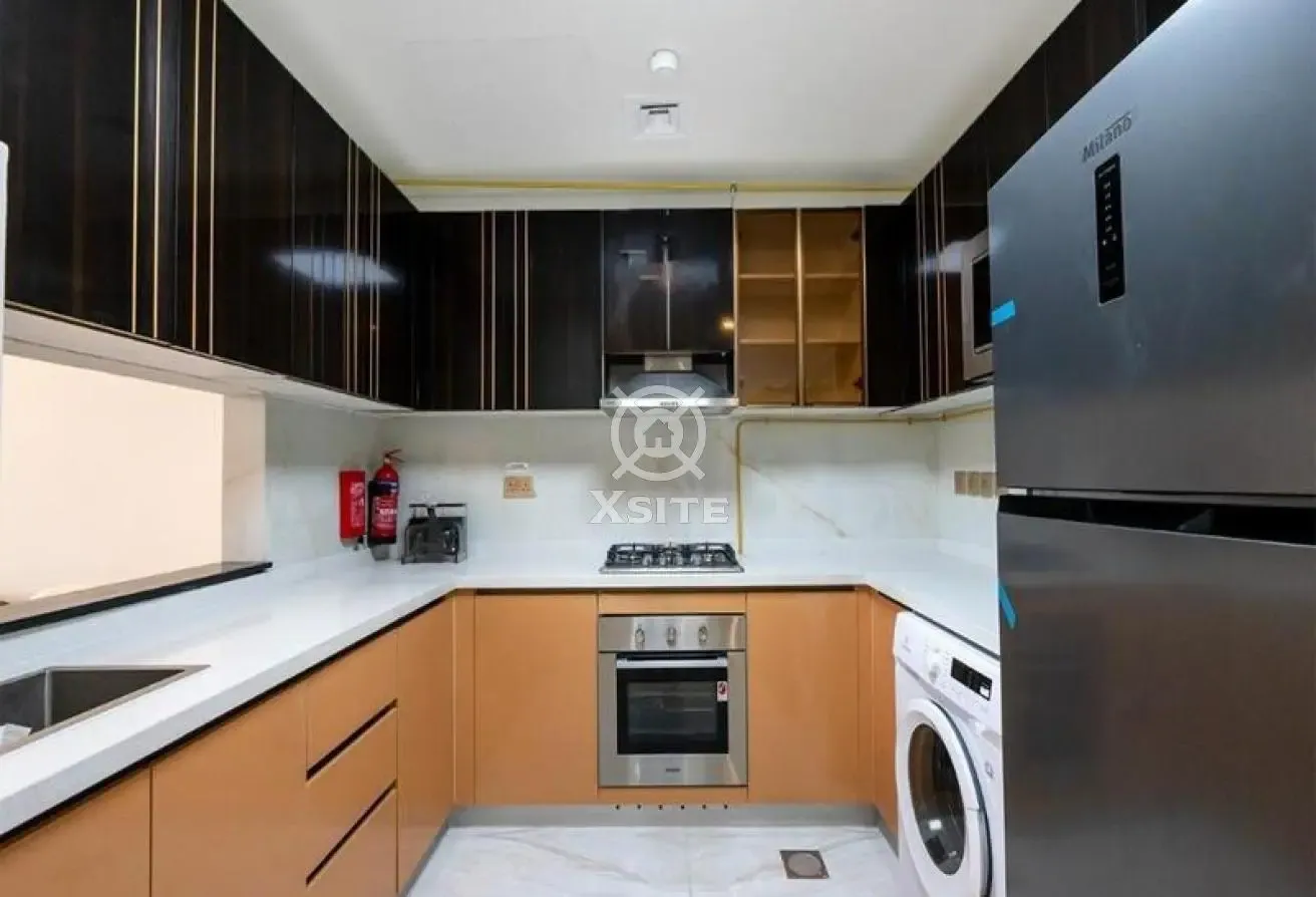 Fully Furnished | Luxury 2 BR | Community View