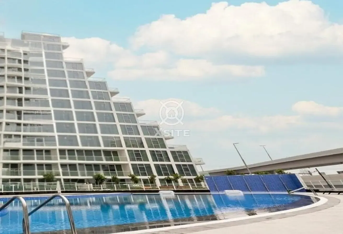Fully Furnished | Luxury 2 BR | Community View