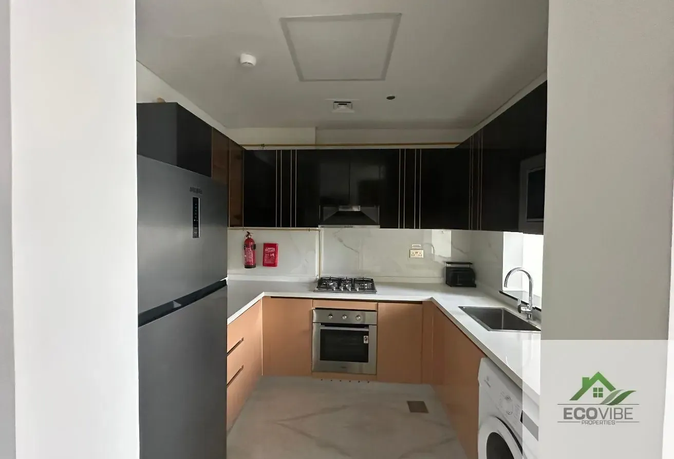 Furnished 2-Bed Duplex with Study, 2 Parking