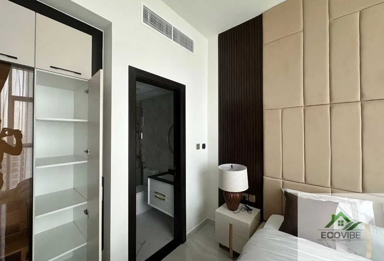 Furnished 2-Bed Duplex with Study, 2 Parking