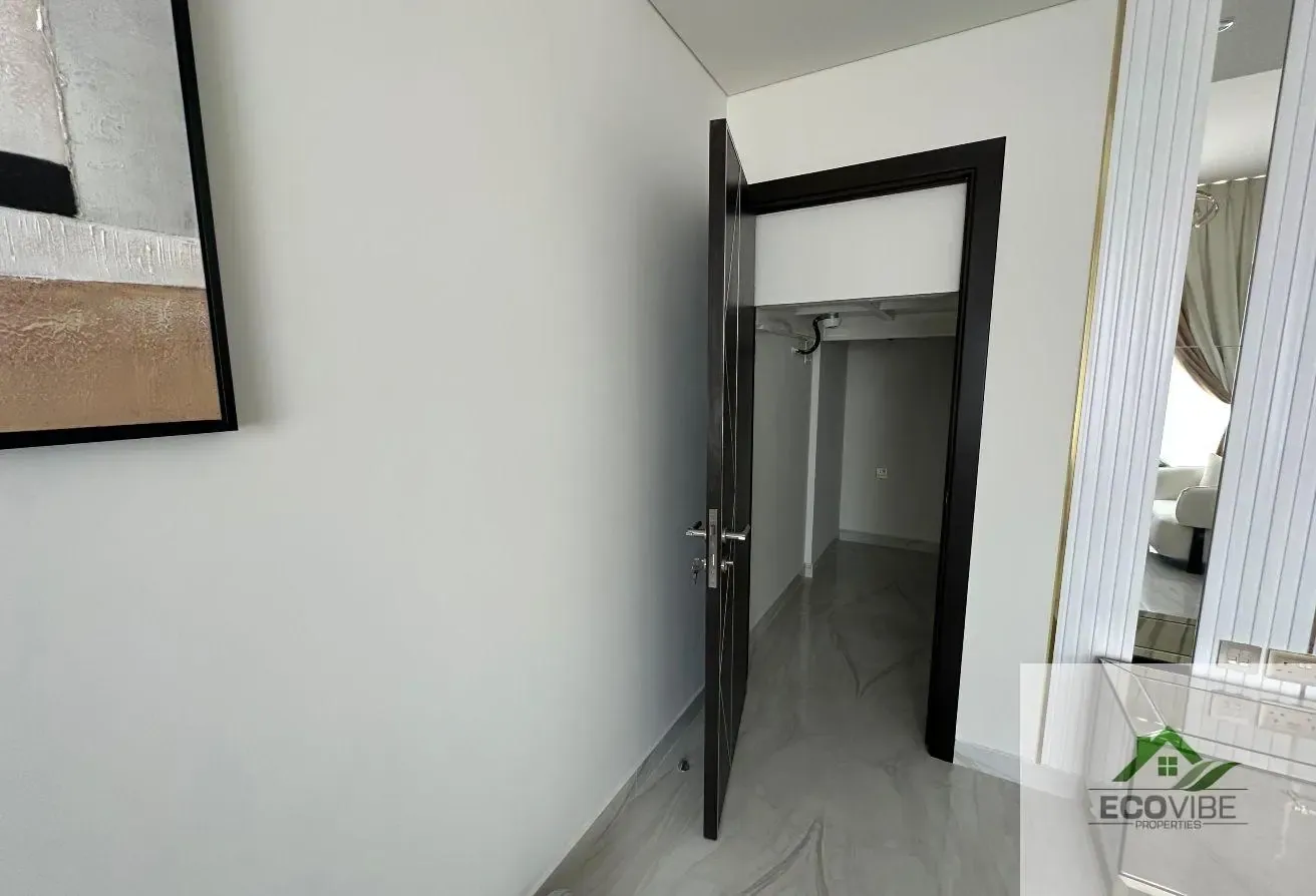 Furnished 2-Bed Duplex with Study, 2 Parking