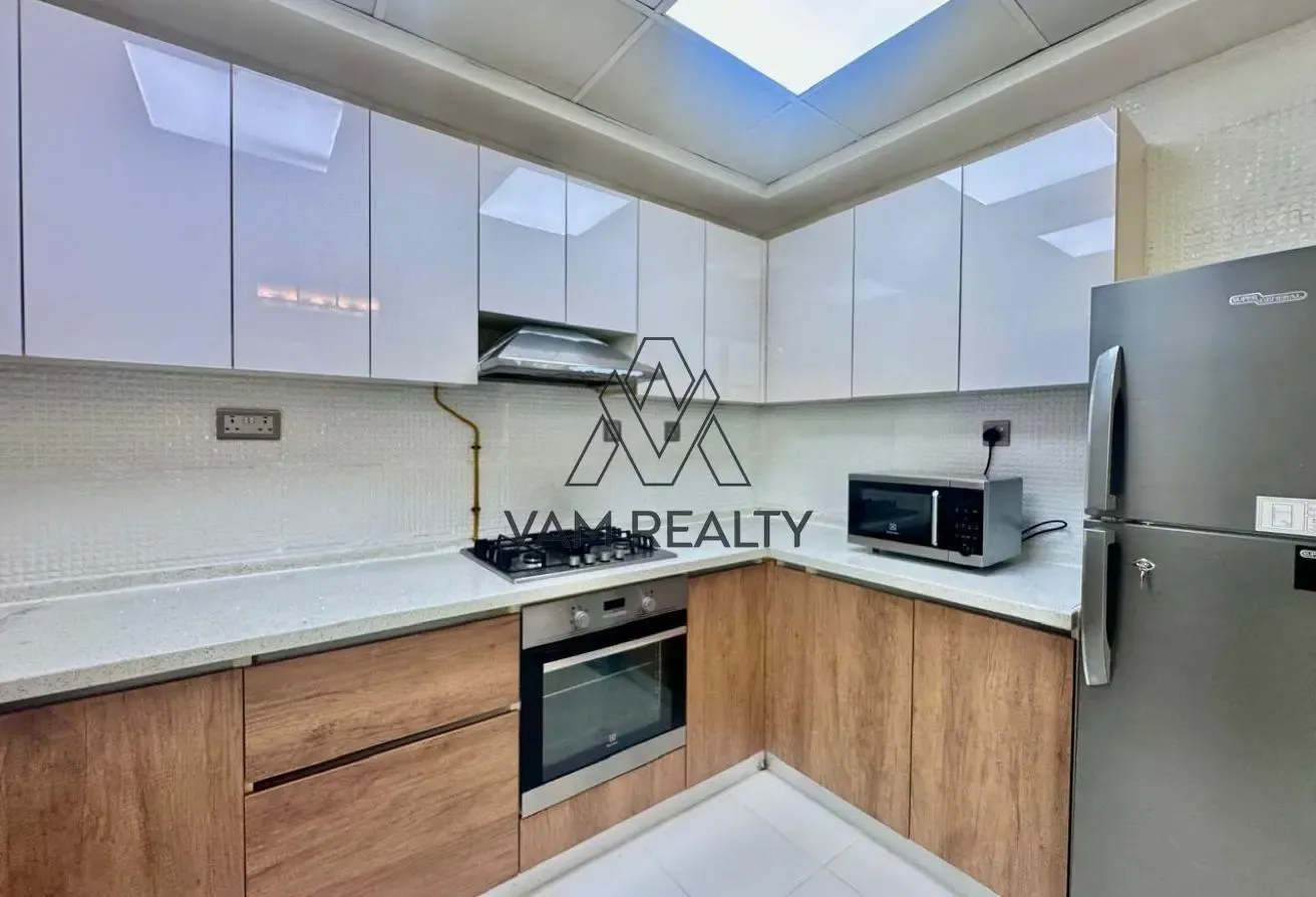 Community View | Furnished | Close to Metro|Vacant
