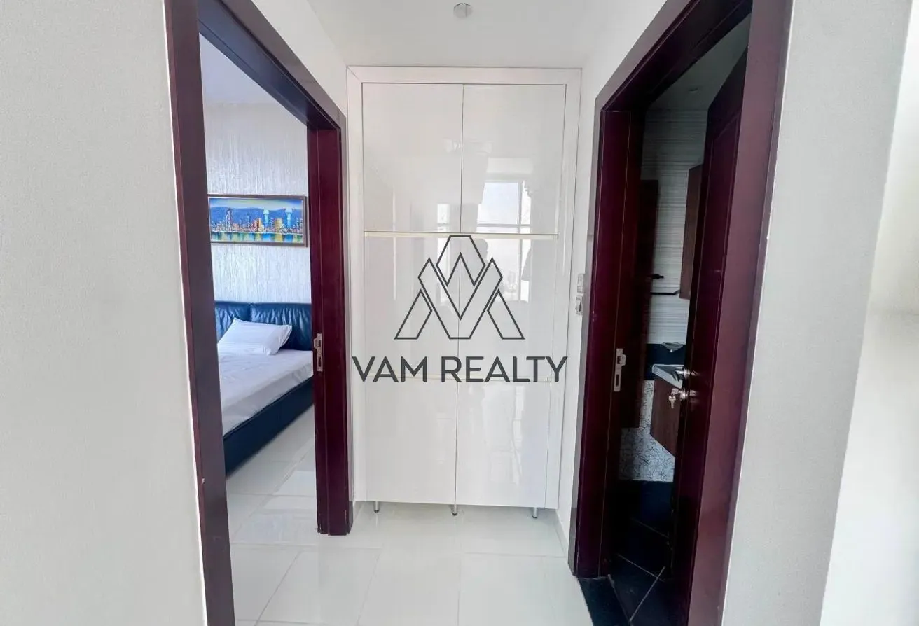 Community View | Furnished | Close to Metro|Vacant