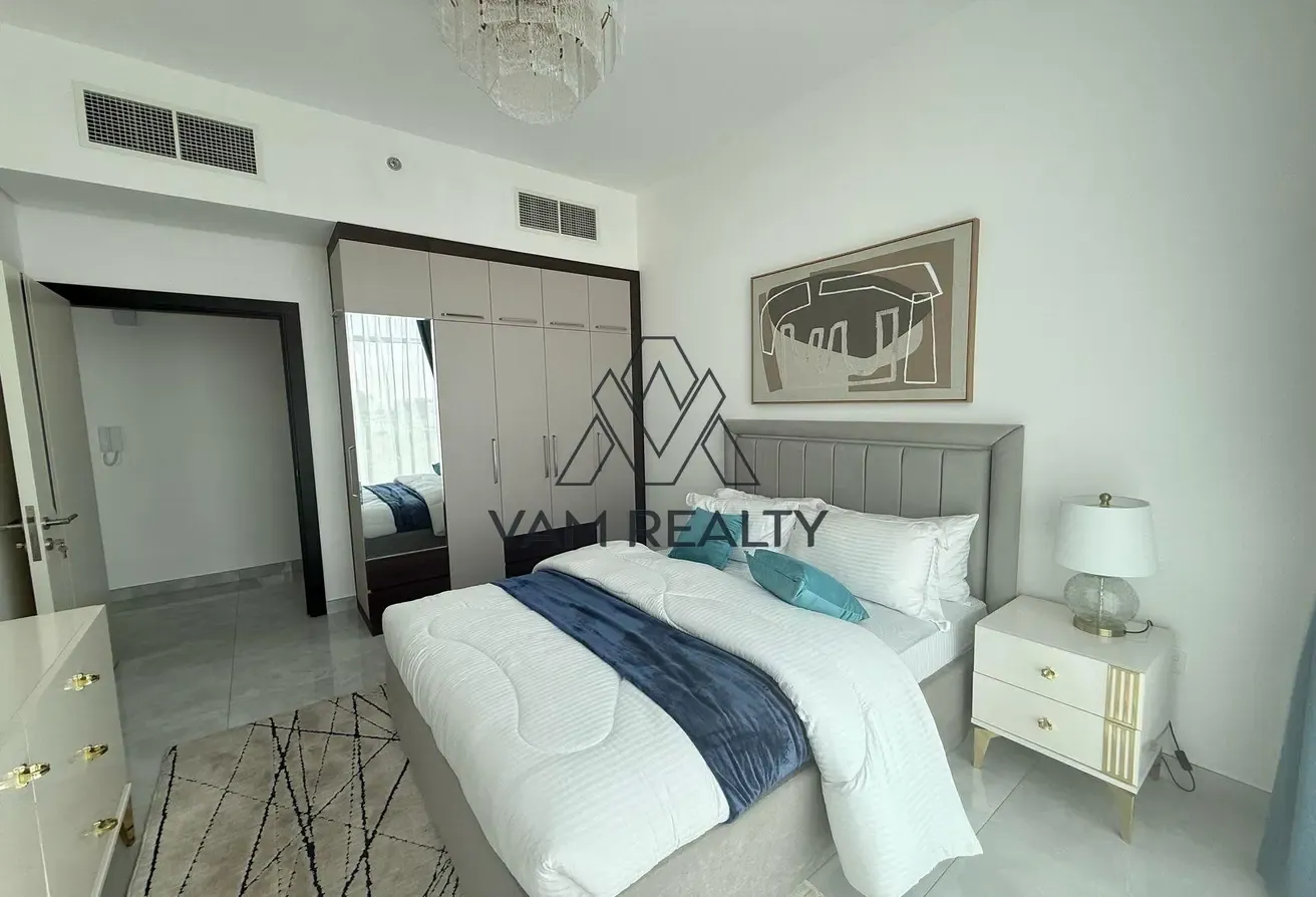 Corner | Private Balcony | Close To Metro, Schools