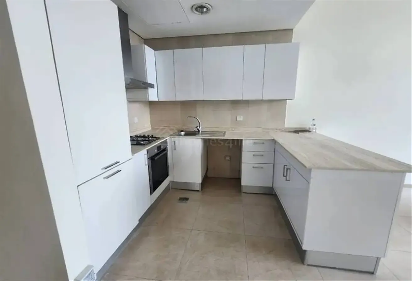 2 BR | Good  Community | close to metro