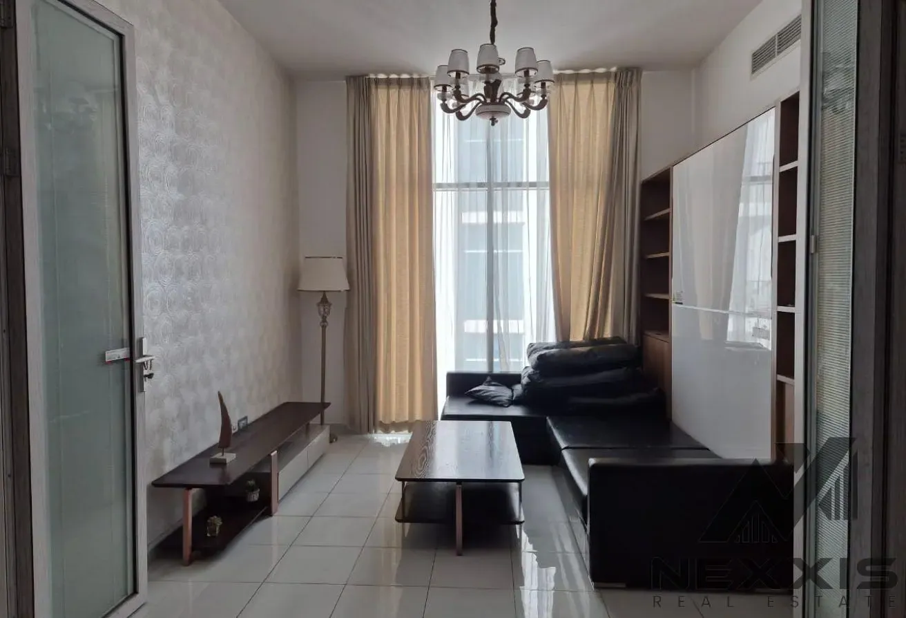 Fully Furnished Apartment /Next to Metro Station