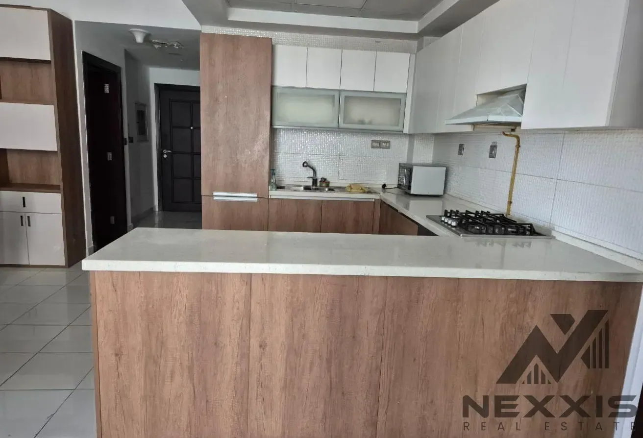 Fully Furnished Apartment /Next to Metro Station