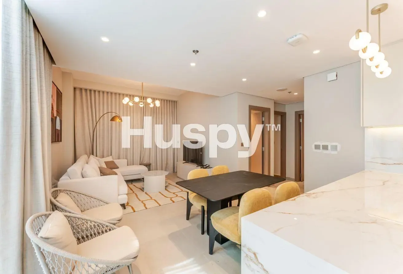Fully Furnished | Large Layout | Community View