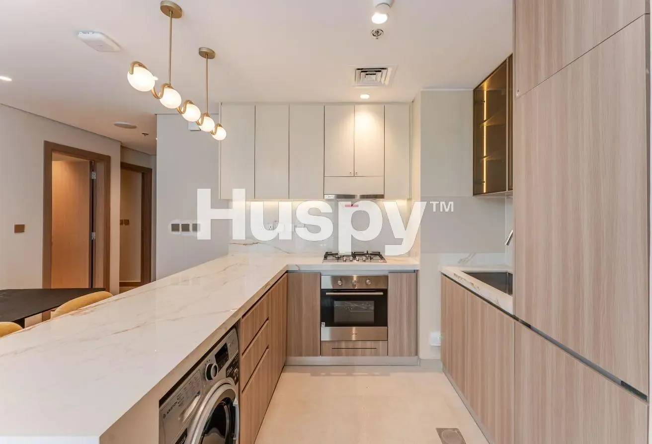 Fully Furnished | Large Layout | Community View