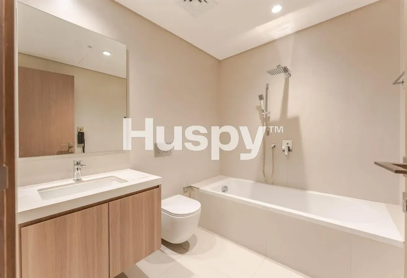 Fully Furnished | Large Layout | Community View