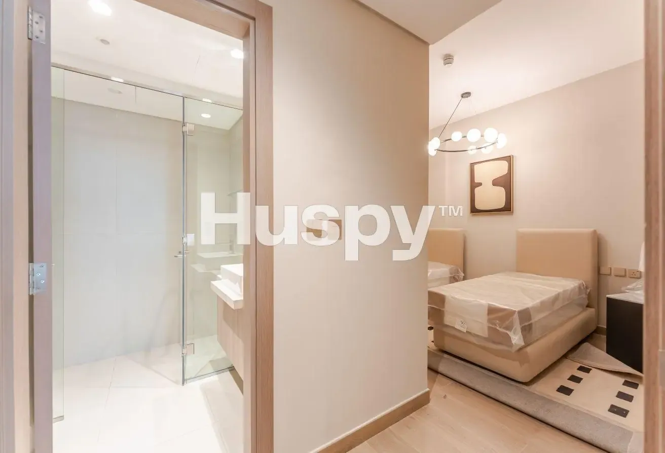 Fully Furnished | Large Layout | Community View