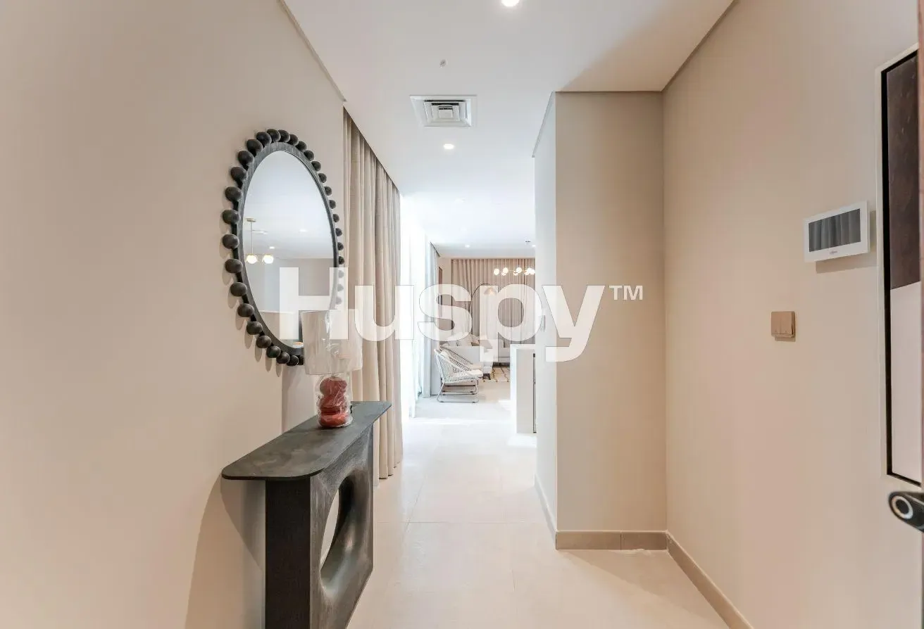 Fully Furnished | Large Layout | Community View