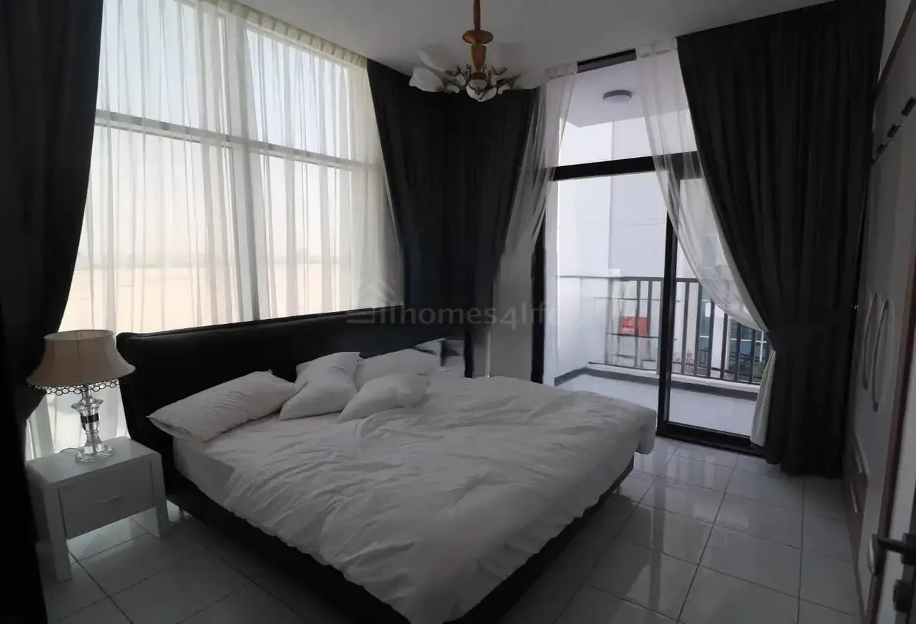2 BR | FULLY FURNISHED | CONVERTIBLE INTO 3