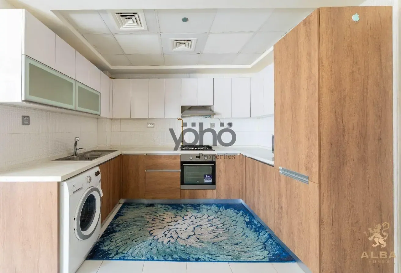 Vacant | Ready to Move | Near Metro
