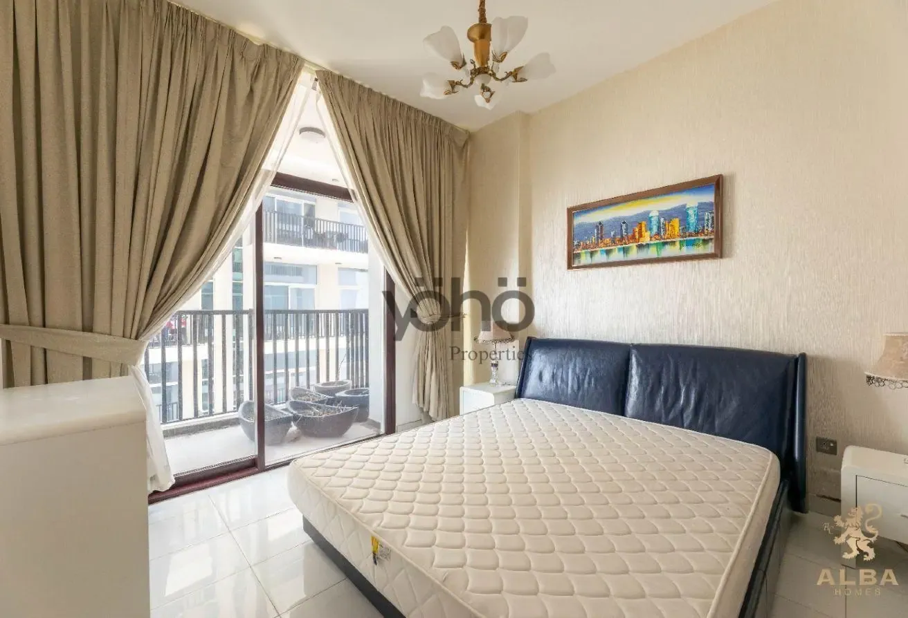 Vacant | Ready to Move | Near Metro
