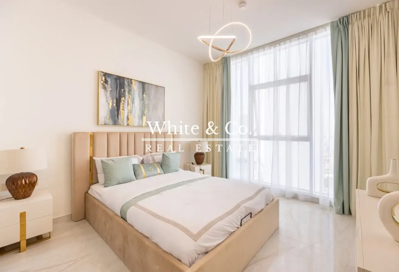 Duplex | large study room | Private Pool