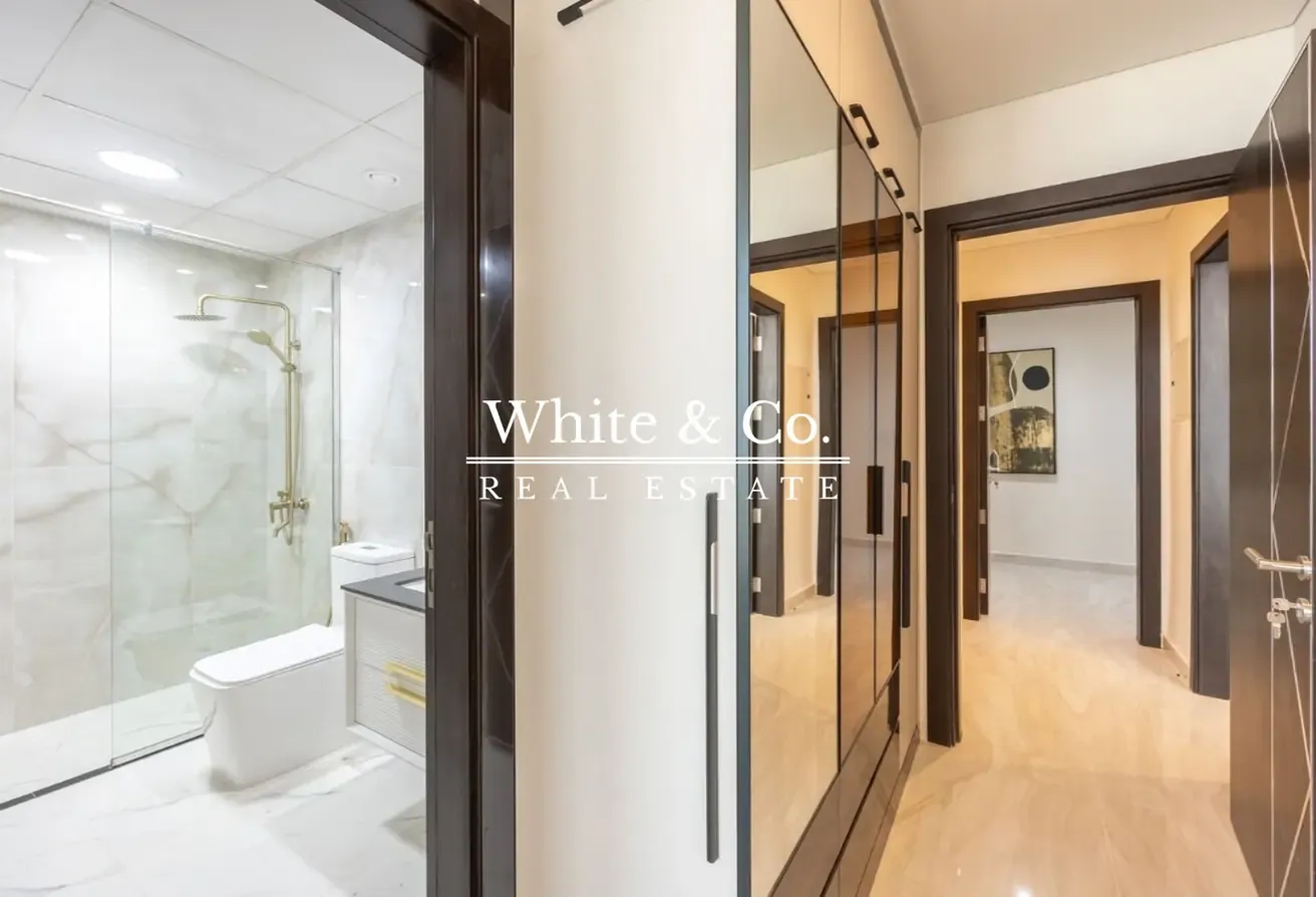 Duplex | large study room | Private Pool