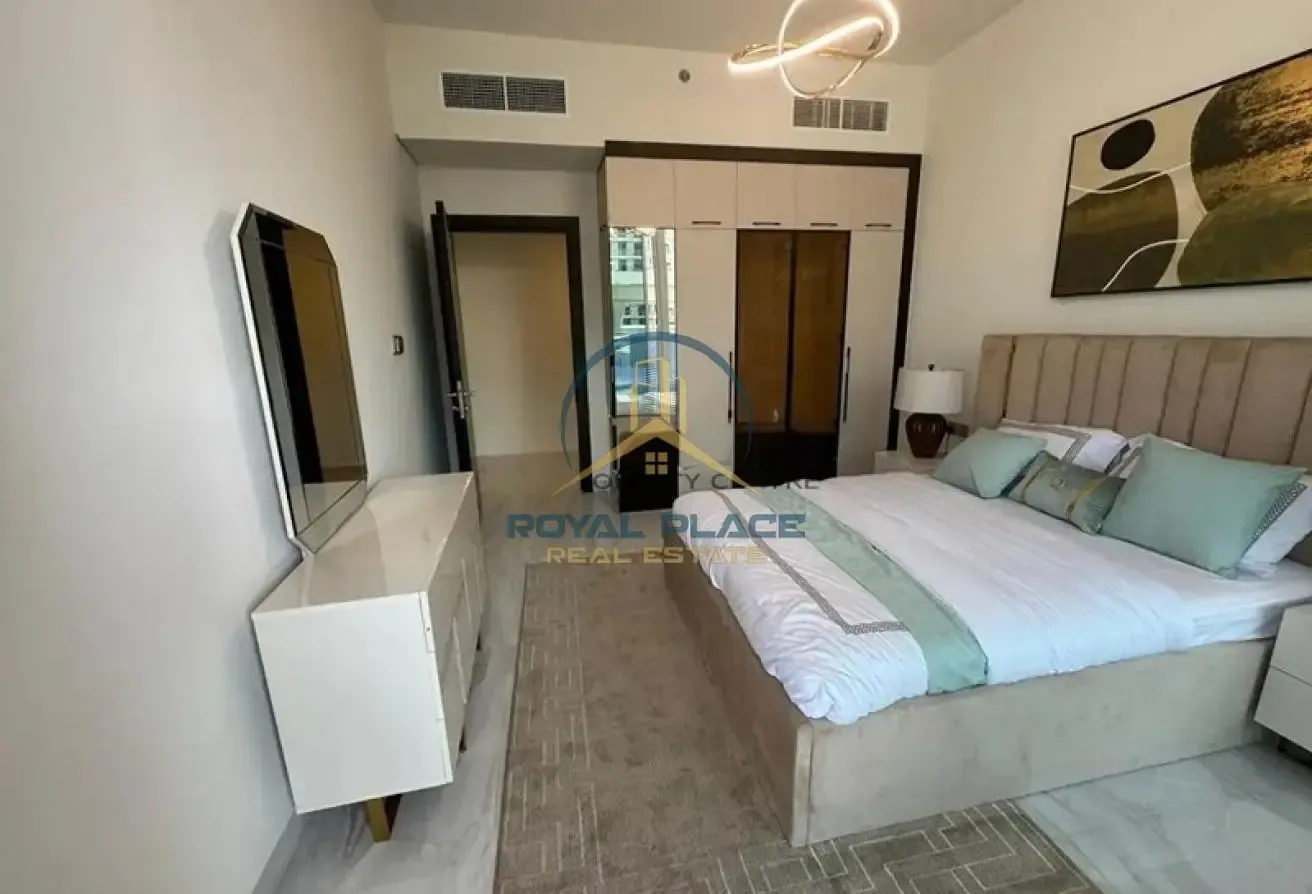 Fully furnished | spacious | closeto metro