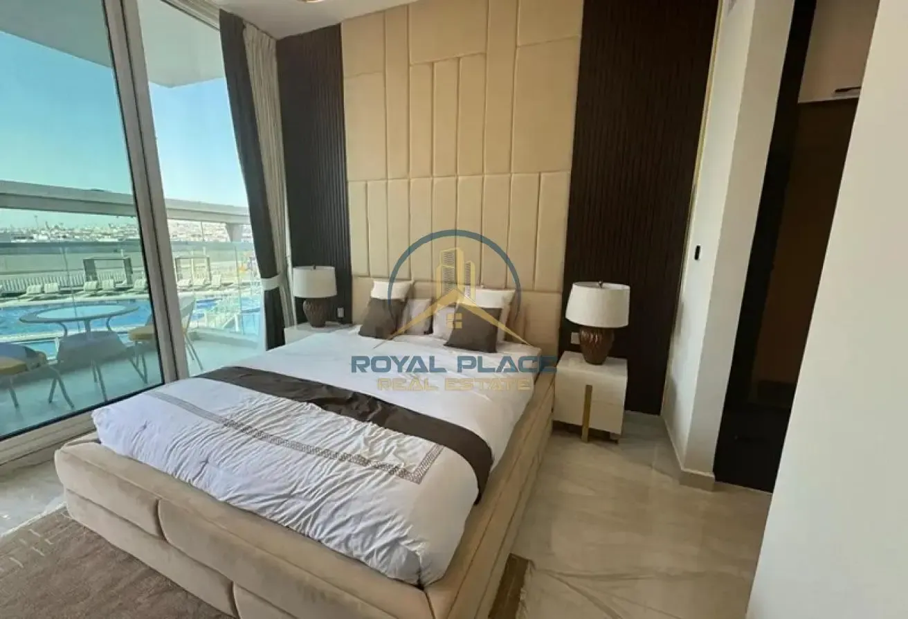 Fully furnished | spacious | closeto metro