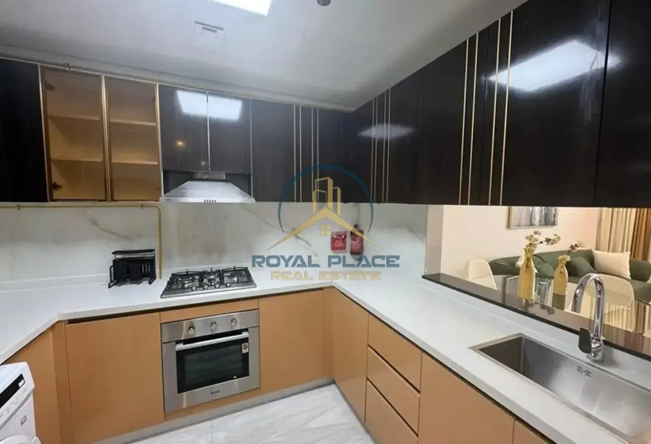 Fully furnished | spacious | closeto metro