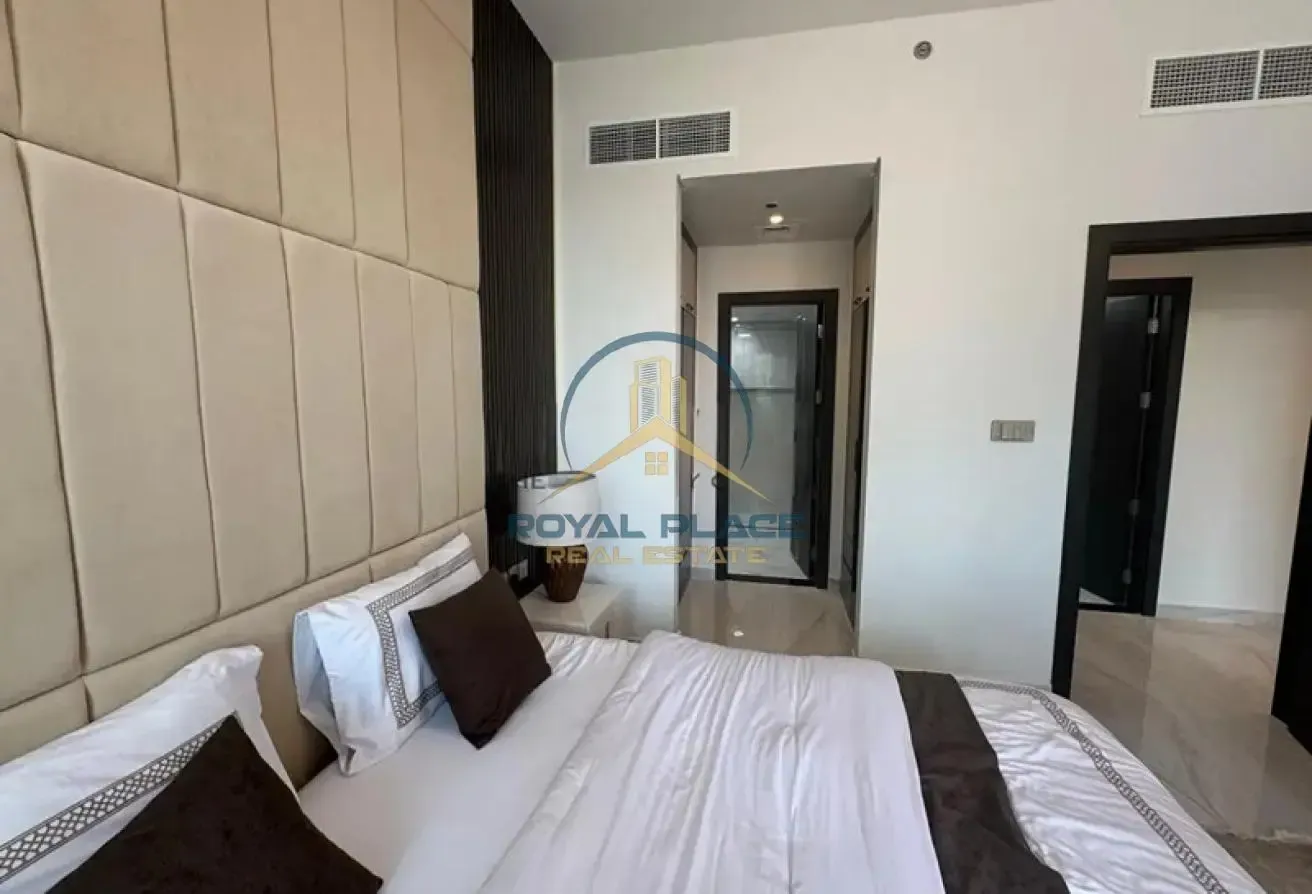 Fully furnished | spacious | closeto metro