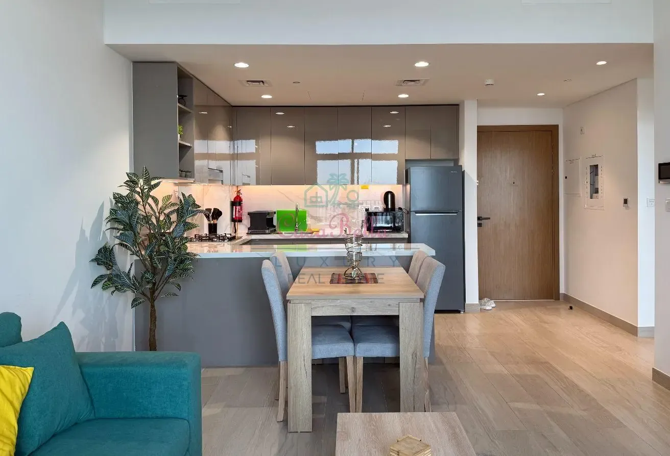 Stylish Furnished 2BR | Vacant | Prime Location