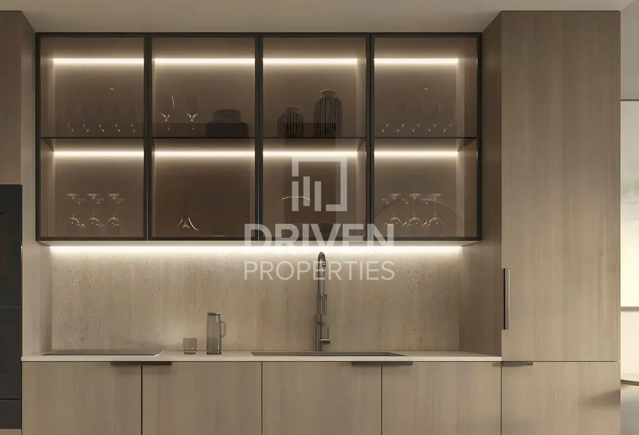 Retail with Terrace | Direct Access to Metro