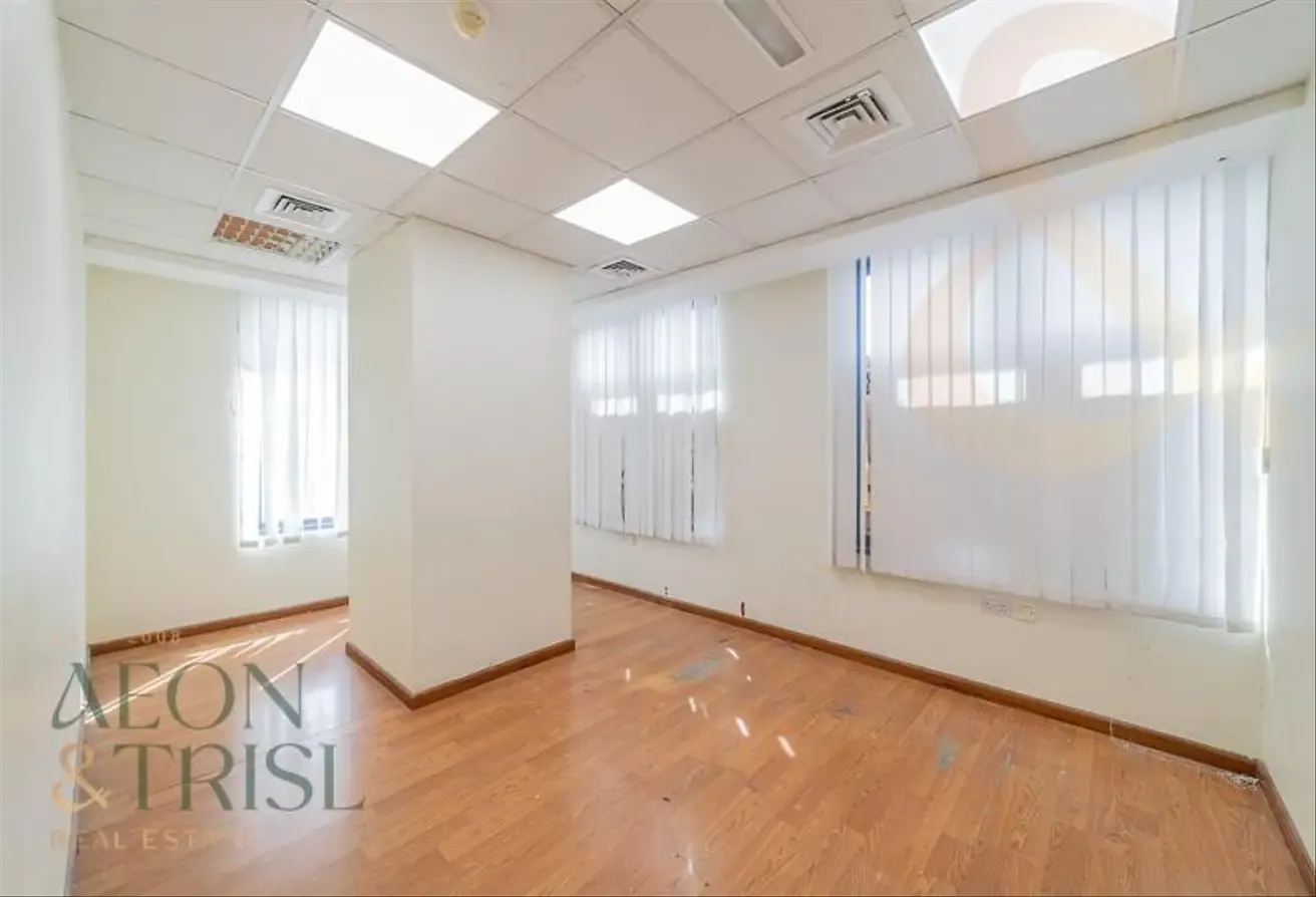 Fully Fitted & Partitioned Office For Sale H Floor