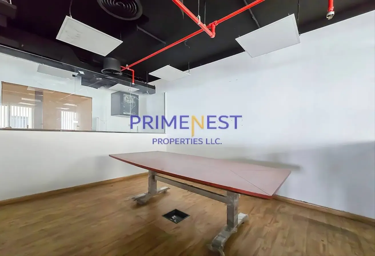VACANT | PRIME LOCATION | FURNISHED