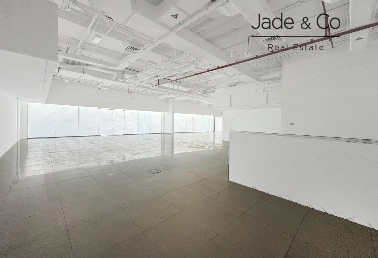 Community Expert | Retail Shop | Prime Location