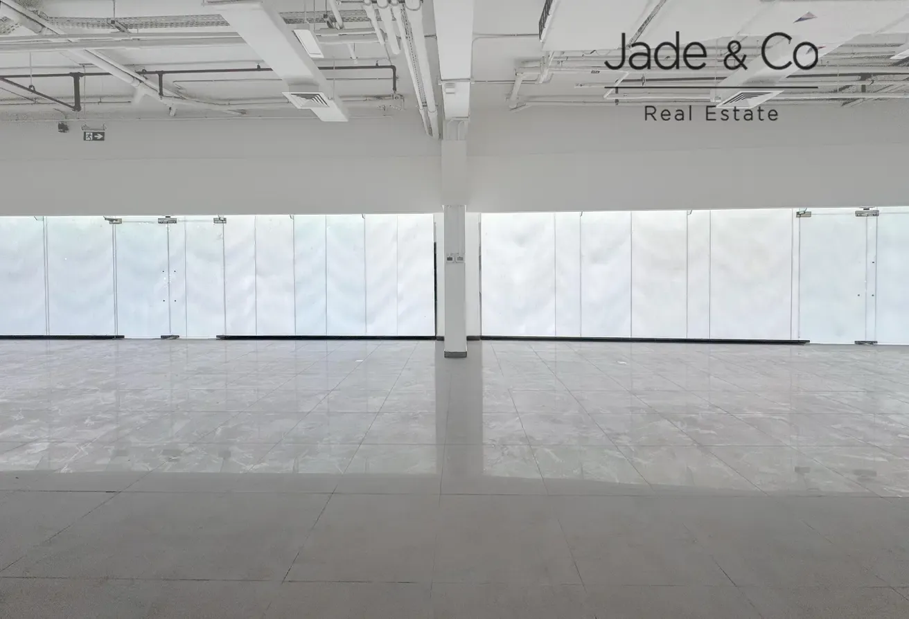 Community Expert | Retail Shop | Prime Location