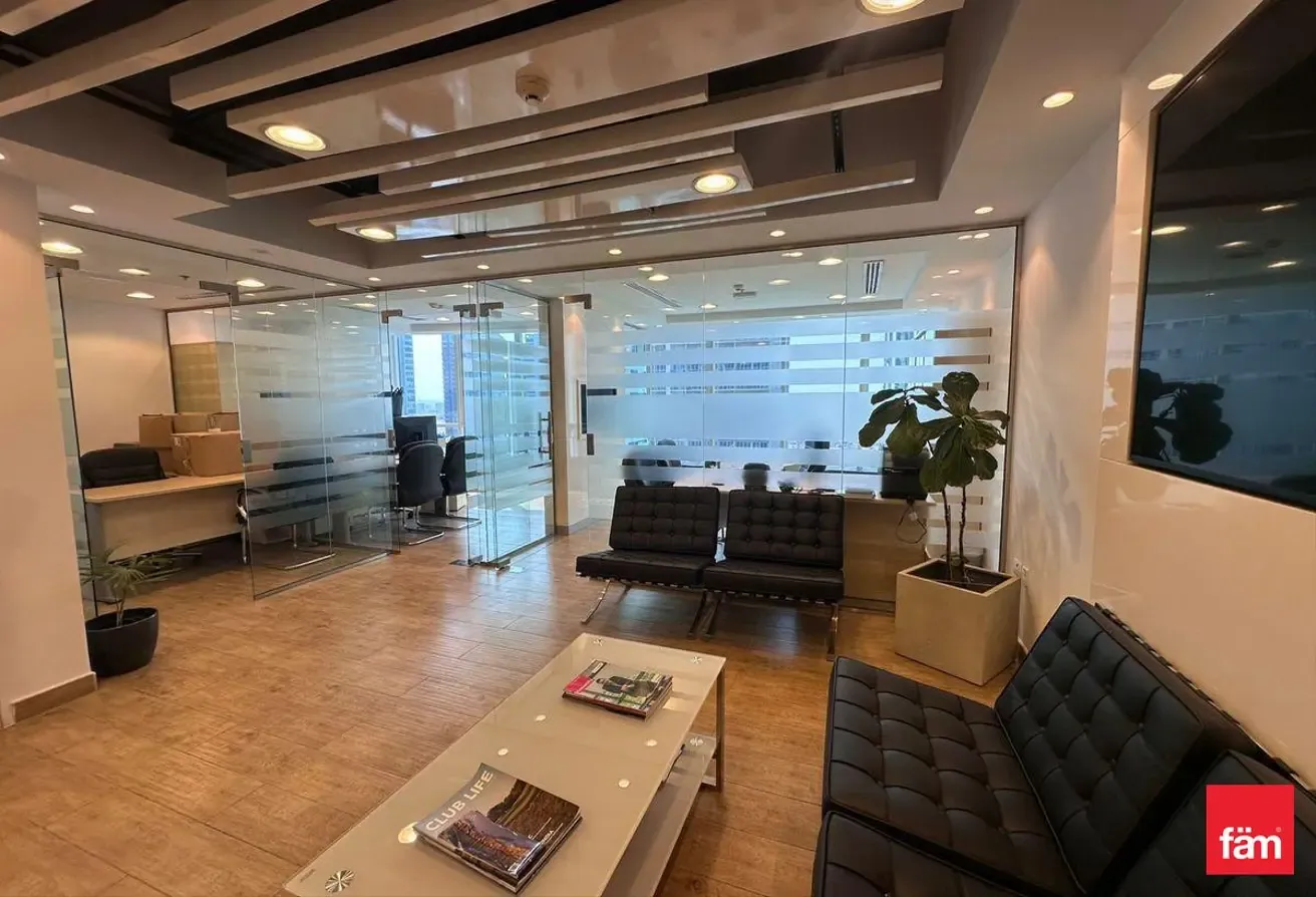 Community Expert | High Floor | Multiple Options