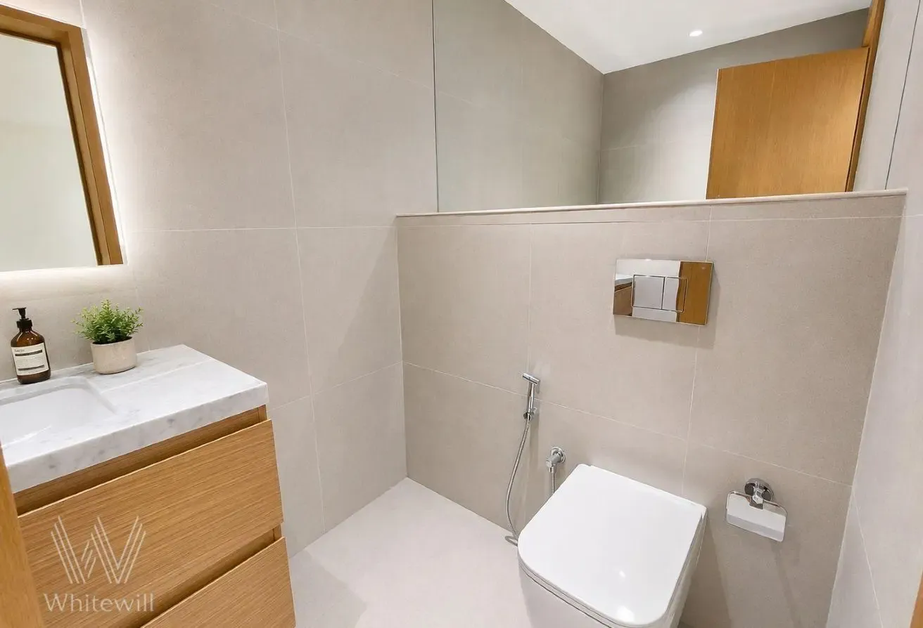 Fully Fitted|Luxury Interior| Bang on Metro Access