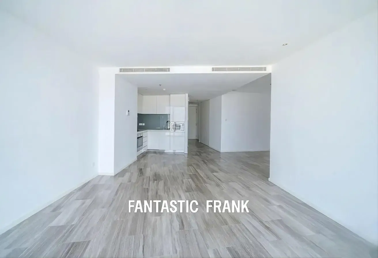 Rented | Unfurnished | Mid Floor | City View