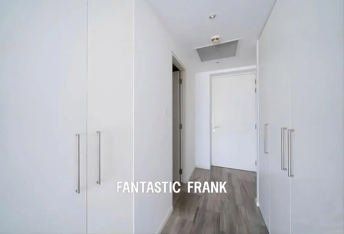 Rented | Unfurnished | Mid Floor | City View
