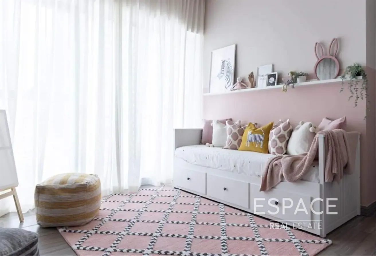 Fully Upgraded | Fully Furnished | VOT