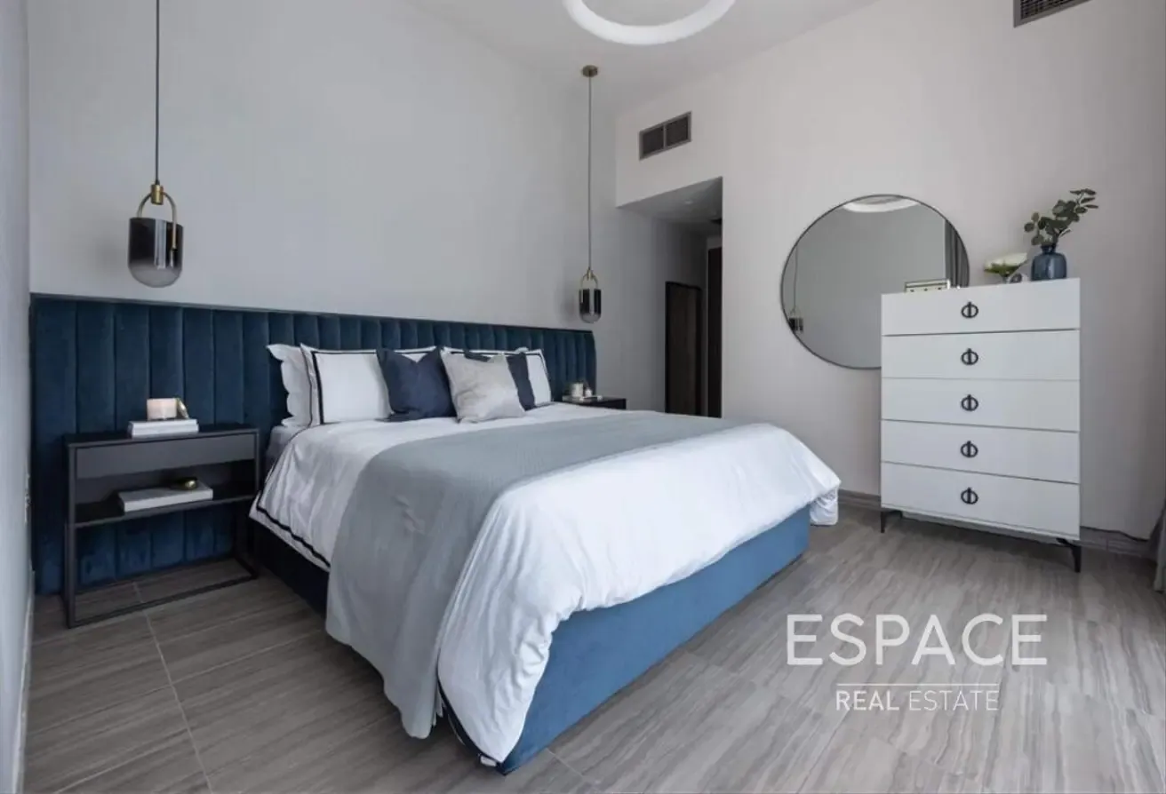 Fully Upgraded | Fully Furnished | VOT