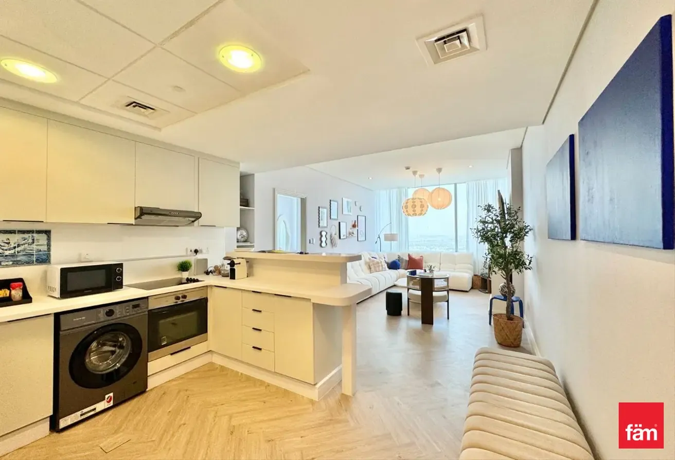 Fully Furnished | Upgraded | DIFC & Zaabeel View