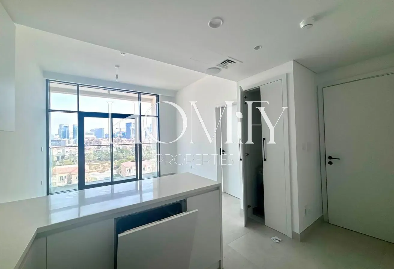 MODERN FINISHING | PRIME LOCATION | VACANT
