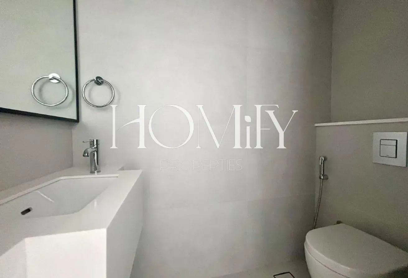 MODERN FINISHING | PRIME LOCATION | VACANT