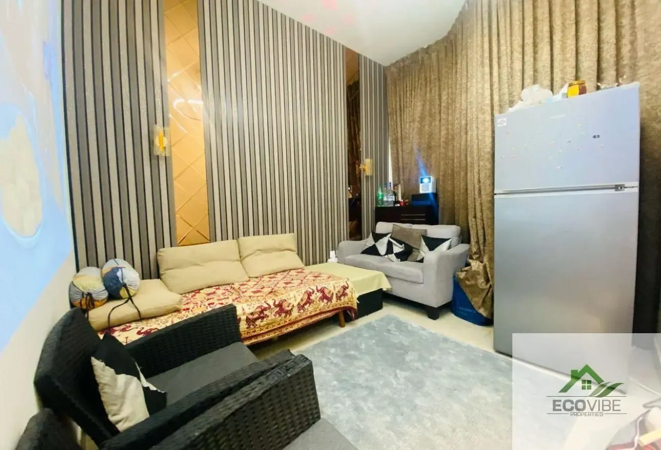 Spacious 2-Bedroom Furnished Duplex | Chiller Free