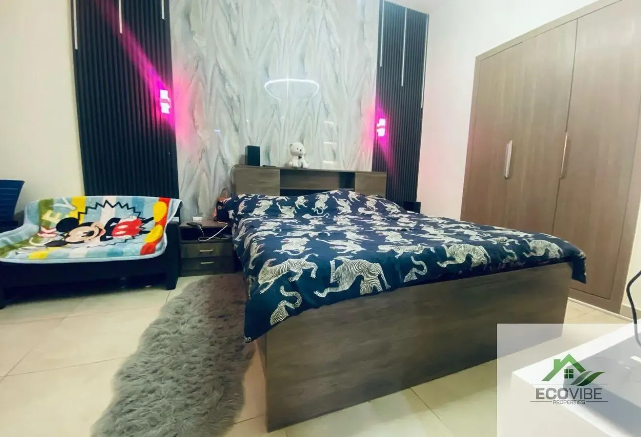 Spacious 2-Bedroom Furnished Duplex | Chiller Free