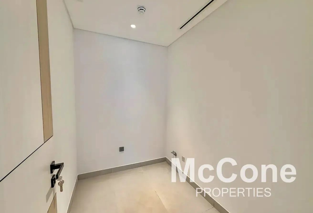 Plus Storage | Pool View | Available to Move-in